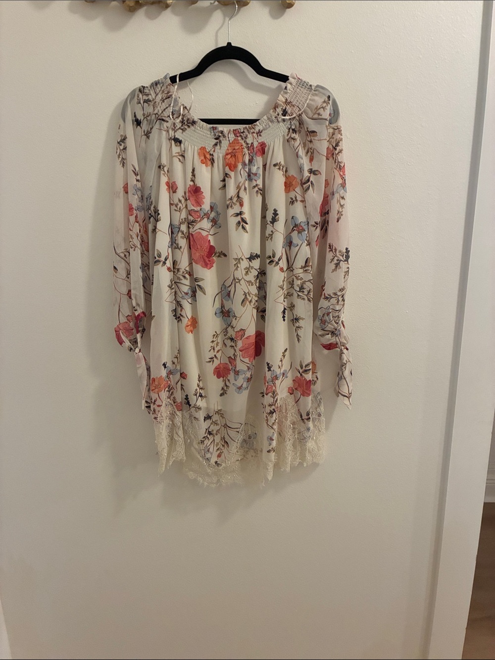 Floral Lace-Hem Mini Dress in Cream